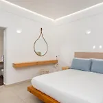 Thira * Fira (Santorini)
