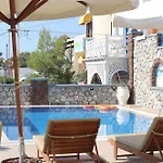 Hotell Thira Fira (Santorini)