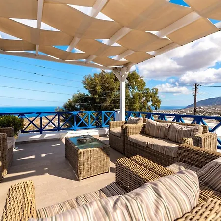 Hotel Thira *