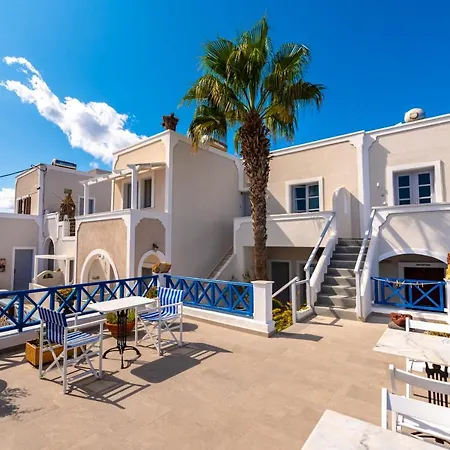 Hotell Thira *