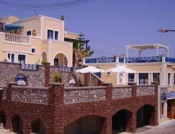 Thira فندق