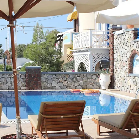 فندق Thira ثيرا