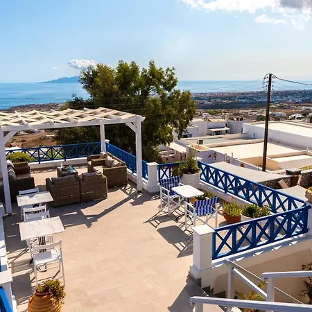 Hotel Thira *